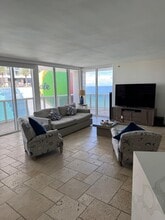 1800 S Ocean Dr in Hallandale Beach, FL - Building Photo - Building Photo