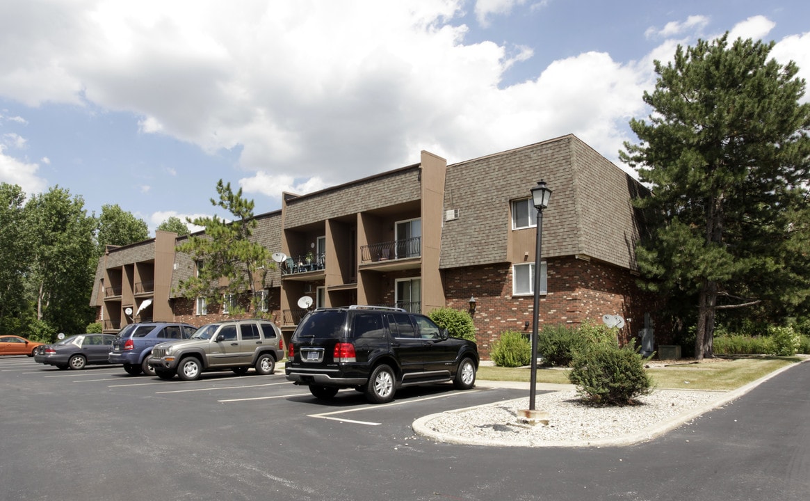 Meadow Lane Apartments in Schererville, IN - Foto de edificio