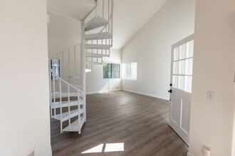 47 Clover Ln in Aliso Viejo, CA - Building Photo - Building Photo