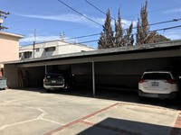 1040 N Sierra Bonita Ave in West Hollywood, CA - Building Photo - Building Photo