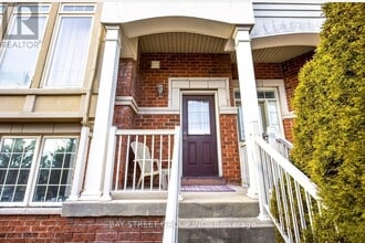 97 Zokol Dr in Aurora, ON - Building Photo - Building Photo