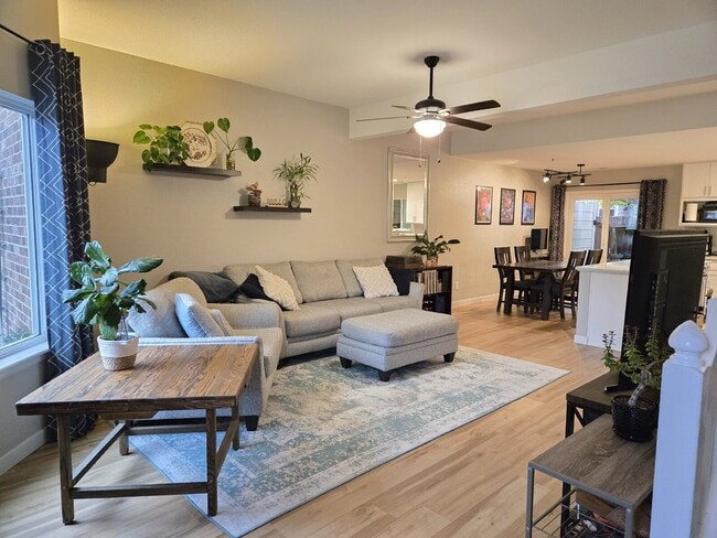 8126 Gray Ct in Arvada, CO - Building Photo - Building Photo