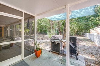 129 Arctic Ave in Tavernier, FL - Building Photo - Building Photo