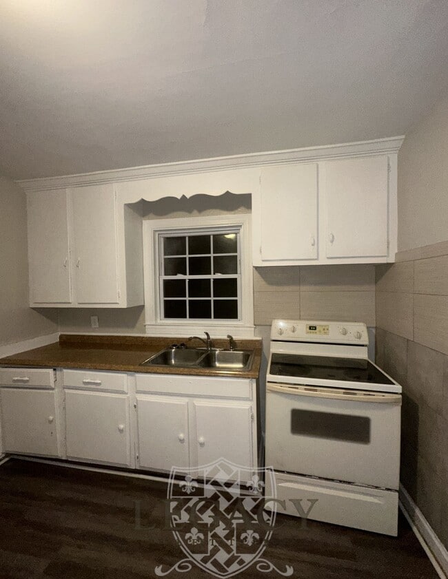 property at 1984 Lavergne Ct