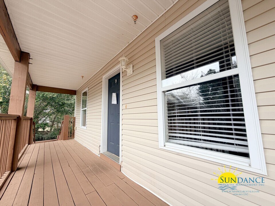 118 David St in Fort Walton Beach, FL - Foto de edificio