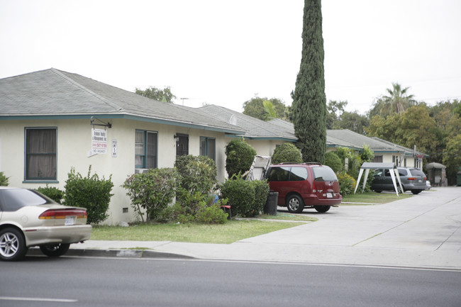 8171 Otis St in South Gate, CA - Building Photo - Building Photo