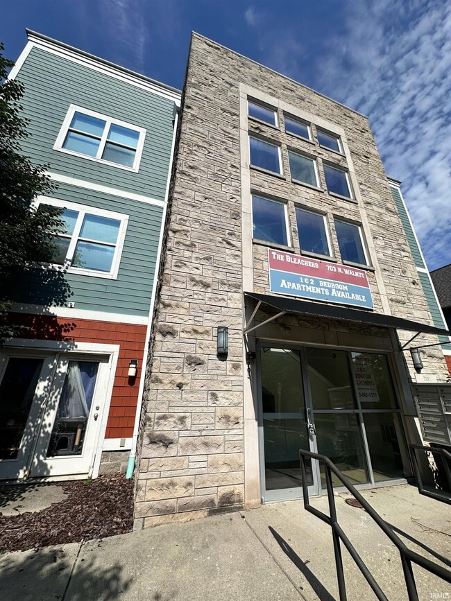 property at 703 N Walnut St