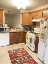1313 Juniper Ct in Monmouth Junction, NJ - Building Photo - Building Photo