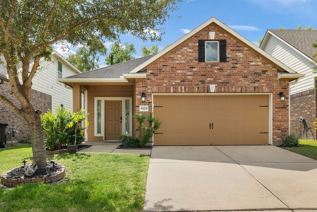 9420 Savannah Holly Dr