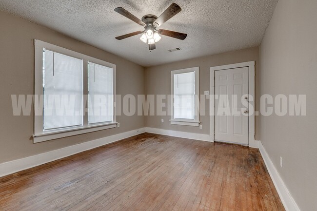 611 Faulkner St in Conway, AR - Building Photo - Building Photo