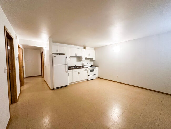 138 Lorne Ave in Winnipeg, MB - Building Photo - Building Photo