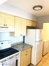 2929 Winkler Ave in Ft. Myers, FL - Building Photo - Building Photo