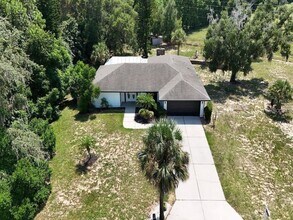 5 N Lakeview Dr in Haines City, FL - Building Photo - Building Photo