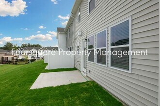 763 Creekway Dr in Fuquay Varina, NC - Building Photo - Building Photo