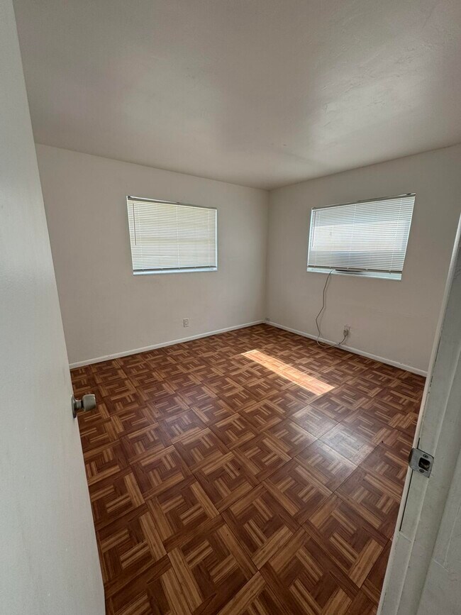1245 W 35th St in Riviera Beach, FL - Building Photo - Building Photo