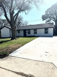 5962 Ridgeway Dr photo'