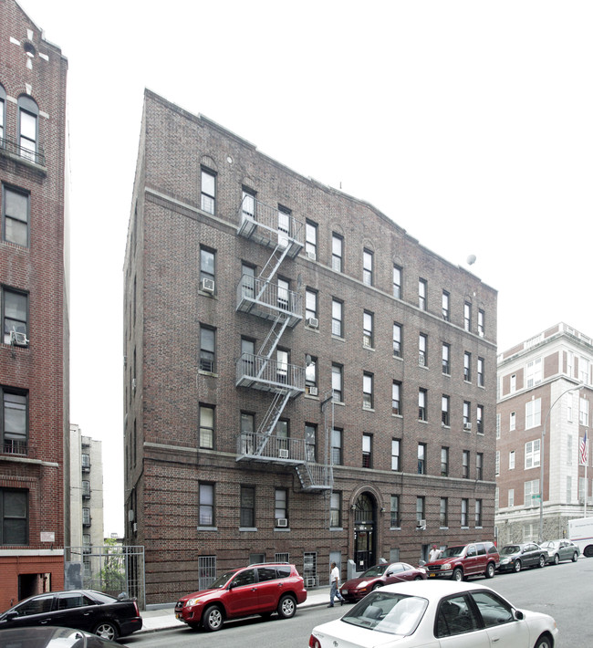 2430 Marion Ave in Bronx, NY - Building Photo - Building Photo