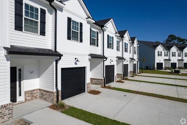 57 Belleau Woods Cir in Hinesville, GA - Building Photo - Building Photo
