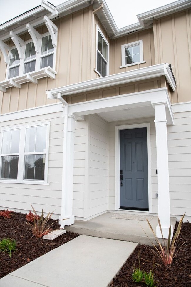 2607 California Ave in Marina, CA - Building Photo - Building Photo