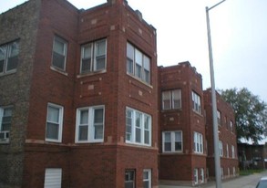 575-577 Ingraham Ave Apartments