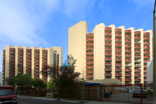 Clementina Towers Apartments