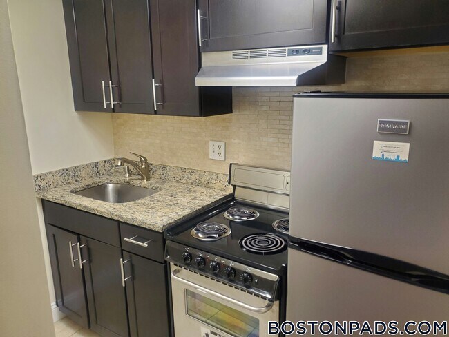 62 Boylston St in Boston, MA - Building Photo - Building Photo