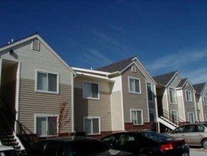 Winfield Apartments in Colorado Springs, CO - Building Photo - Building Photo