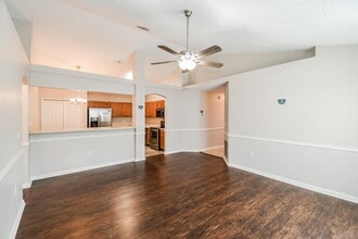 2025 Hunters Trace Cir in Middleburg, FL - Building Photo - Building Photo