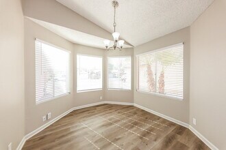 17116 N Larkspur Ln in Surprise, AZ - Building Photo - Building Photo