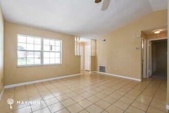 653 Stanford Dr in Altamonte Springs, FL - Building Photo - Building Photo