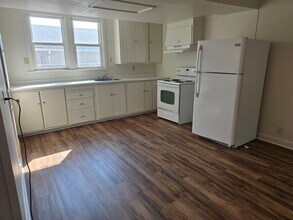 403 De Barr Ave in Medford, OR - Building Photo - Building Photo