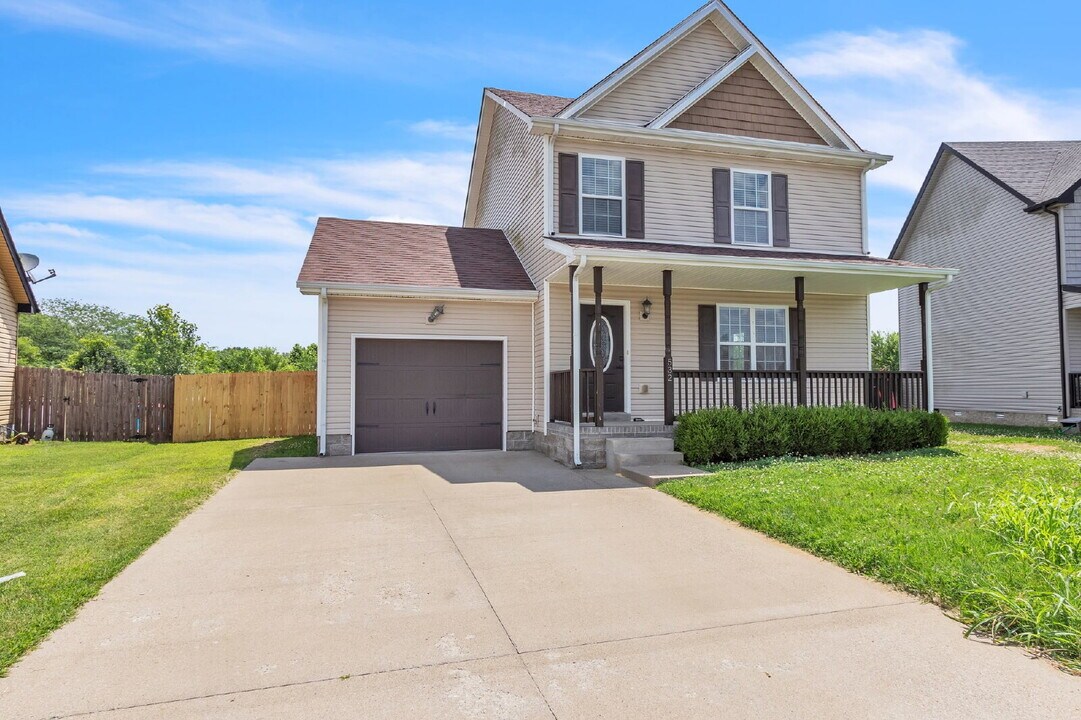 532 Falkland Cir in Clarksville, TN - Building Photo