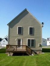 122 Barbara Ln in Hudson, NH - Building Photo - Building Photo