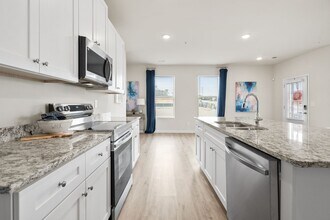 1121 Sunset Run NE in Conyers, GA - Building Photo - Building Photo