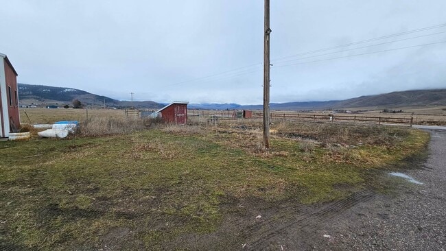 33775 Dumontier Rd in Arlee, MT - Building Photo - Building Photo
