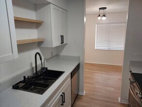 5501 LOBLOLLY C in Tampa, FL - Building Photo - Building Photo