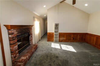 158 Leonard Ln in Sugarloaf, CA - Building Photo - Building Photo