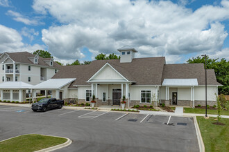 The Reserve at Cool Springs in Elizabethtown, KY - Foto de edificio - Building Photo