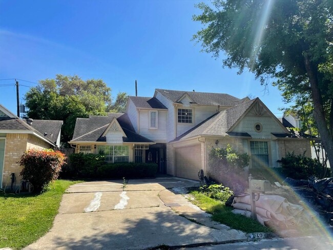 12915 Ashford Knoll Dr