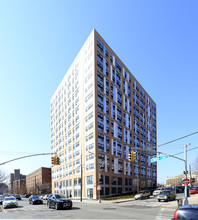 655 Morris Ave in Bronx, NY - Building Photo - Building Photo