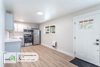 1423 Orange Ave in Redding, CA - Building Photo - Building Photo