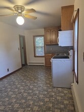 41 Lawrence St in Bellingham, MA - Building Photo - Building Photo