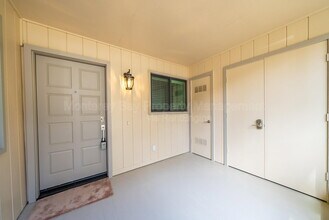 250 Forest Ridge Rd in Monterey, CA - Foto de edificio - Building Photo