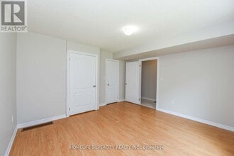 7 Miami Grove in Brampton, ON - Building Photo - Building Photo