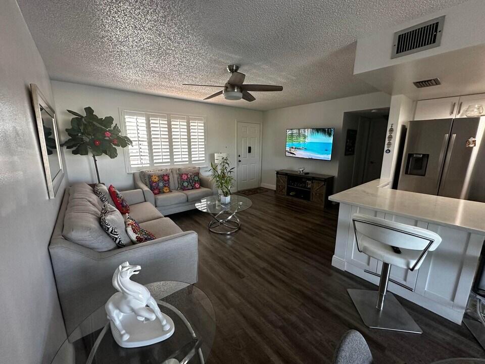4668 Oak Terrace Dr in Greenacres, FL - Building Photo