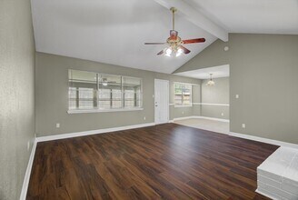 6315 Rustygate Dr in Spring, TX - Building Photo - Building Photo