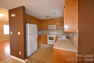 112 Dundee Ct in Maiden, NC - Foto de edificio - Building Photo