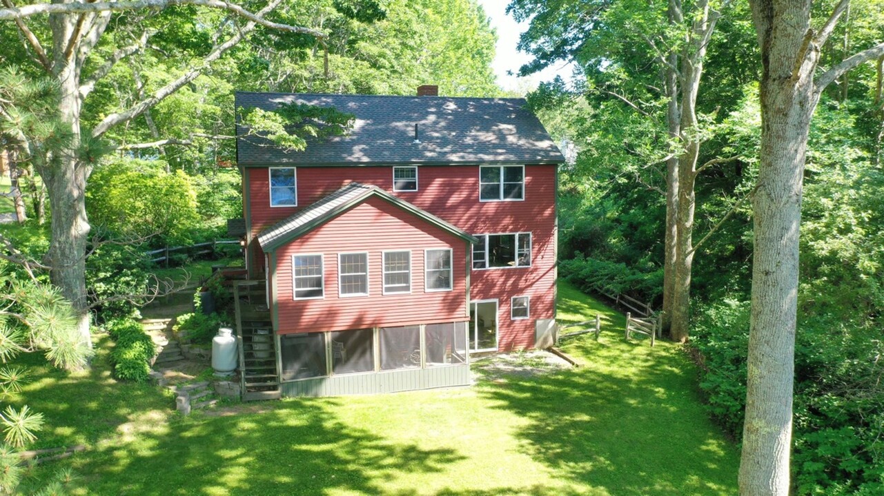 87 Sunset Cove Rd in Harpswell, ME - Foto de edificio