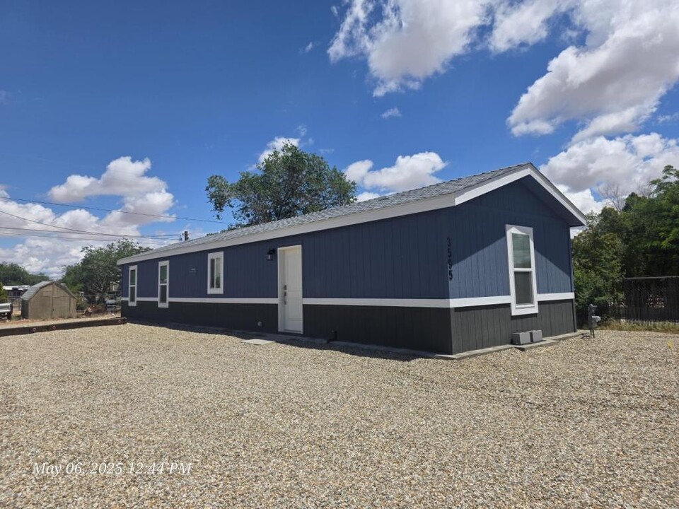 3595 Lark Ln in Kingman, AZ - Building Photo