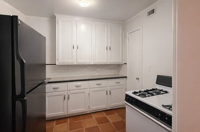 property at 1928 North Blvd